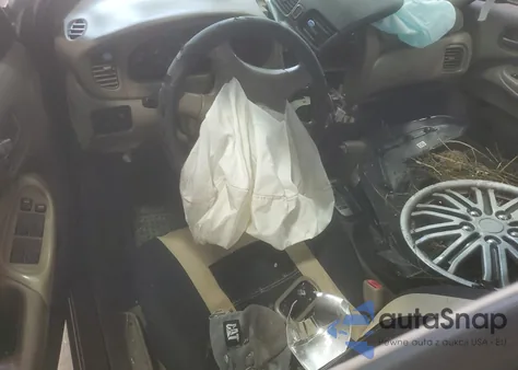 2004 Nissan Sentra 1.8 z USA, uszkodzony, nr VIN 3N1CB51D54L915217